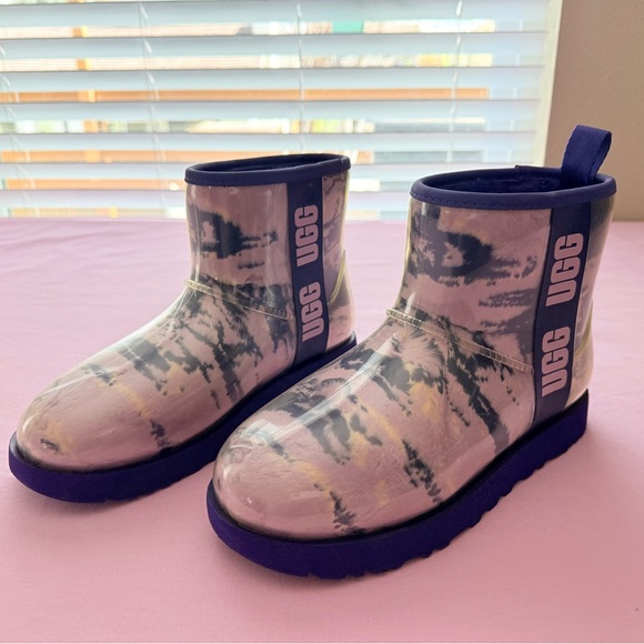 UGG Classic Clear Mini Marble
Boot | Size 8 EUC - Picture 2 of 14